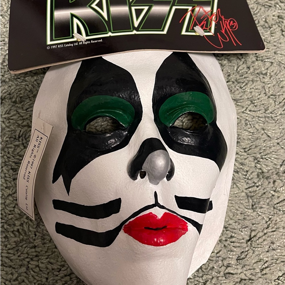 Kiss Mask with Subtle Red and Black Accents